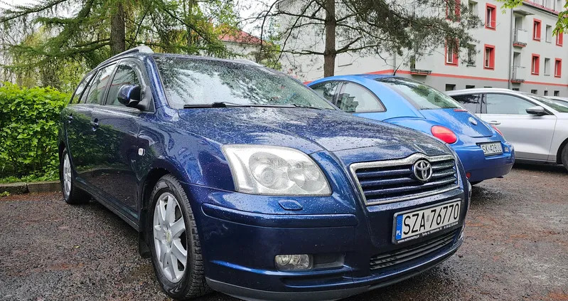 toyota łódzkie Toyota Avensis cena 13500 przebieg: 260000, rok produkcji 2005 z Katowice